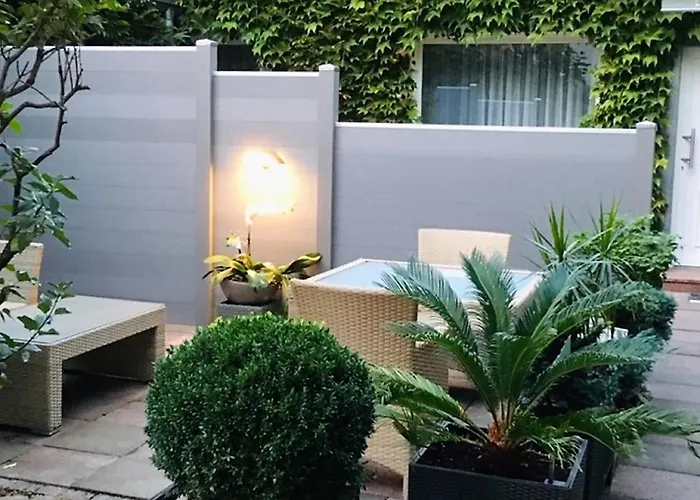 Holiday home Altstadthaus Buddha